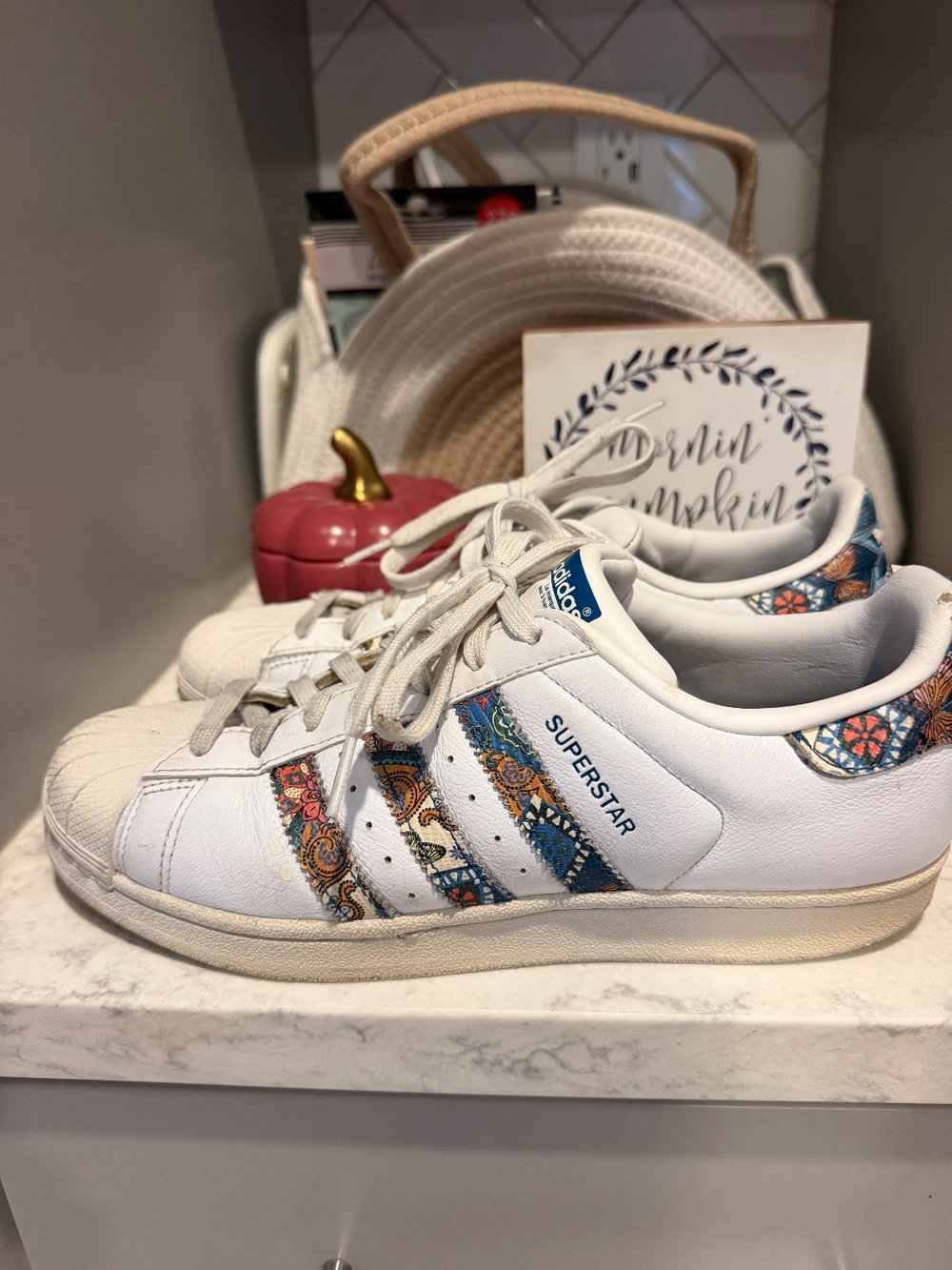 Adidas White Paisley Sneakers 8.5 GUC